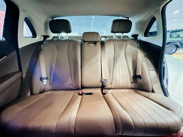 Mercedes-Benz E-Class — Фото автомобиля 13