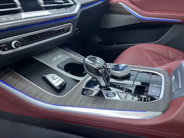BMW X5 — Фото автомобиля 8