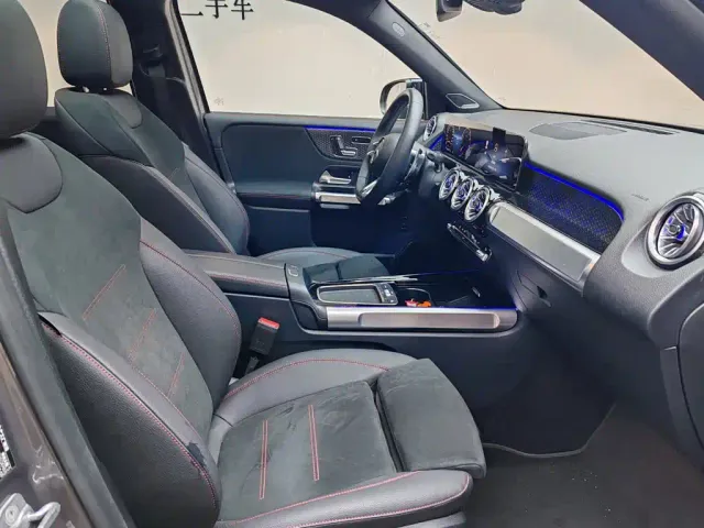 Mercedes-Benz GLB AMG — Фото автомобиля 11