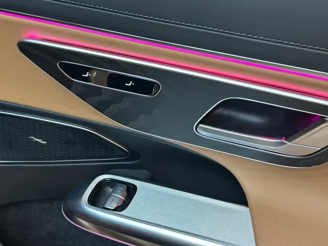 Mercedes-Benz E-Class — Фото автомобиля 17