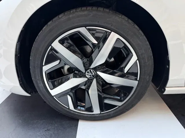 Volkswagen Lamando — Фото автомобиля 5