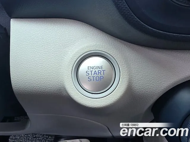 Hyundai Venue — Фото автомобиля 16