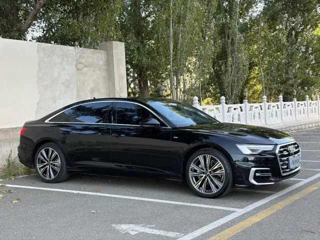 Audi A6L — Фото автомобиля 3