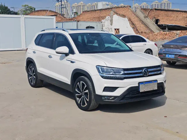 Volkswagen Tharu — Фото автомобиля 3
