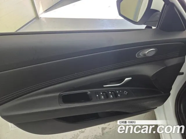 Hyundai Avante CN7 — Фото автомобиля 8