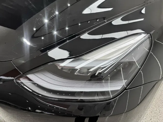 Tesla Model Y — Фото автомобиля 7