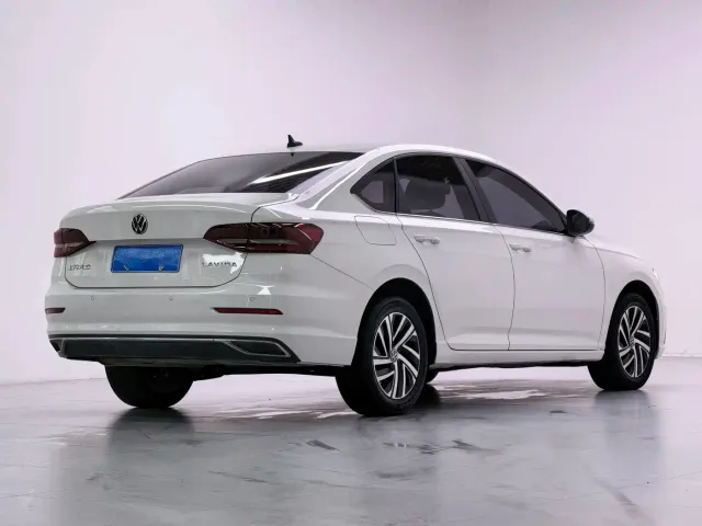 Volkswagen Lavida — Фото автомобиля 6