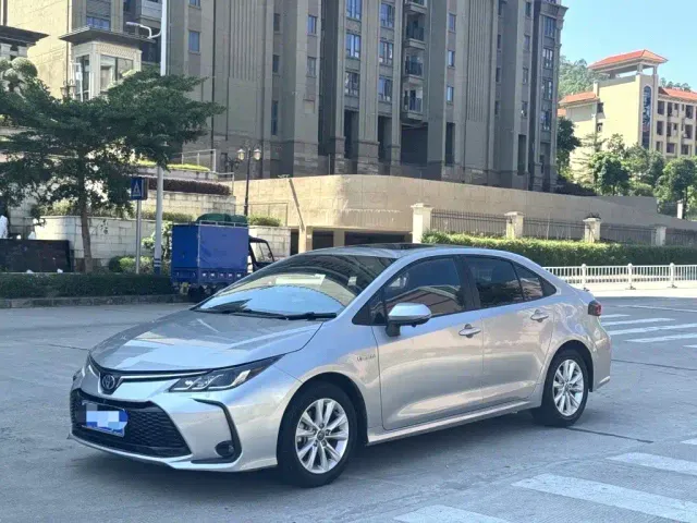 Фотография автомобиля — Toyota Corolla