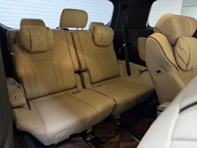 Toyota Vellfire — Фото автомобиля 15