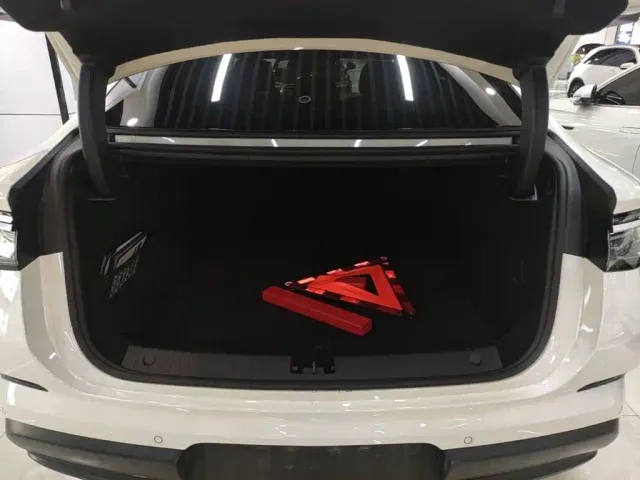 BYD Seal 07 DM-i — Фото автомобиля 18