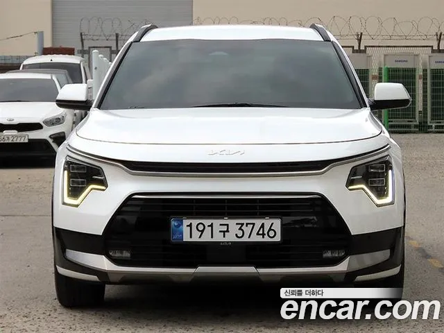 Kia Niro The All New Niro Signature — Фото автомобиля 3