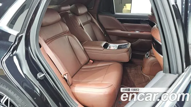 Genesis G90 Бензин 3.5 турбо AWD — Фото автомобиля 26