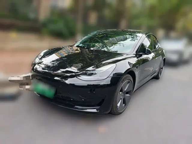 Фотография автомобиля — Tesla Model 3