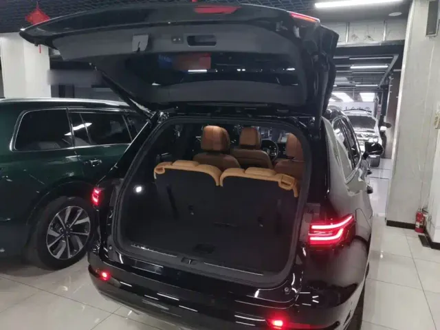 Li Auto ONE — Фото автомобиля 18