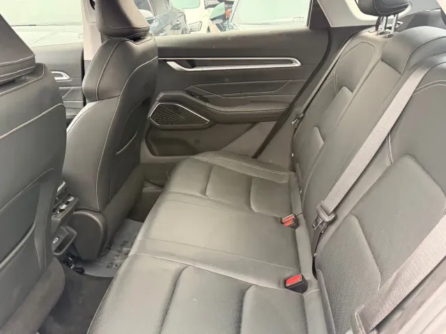 Geely Emgrand — Фото автомобиля 14
