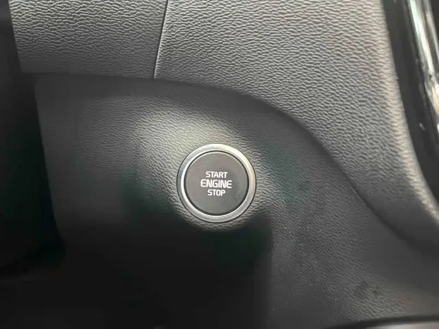 Volvo XC40 — Фото автомобиля 9