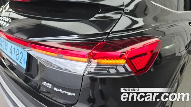 Audi Q4 e-tron — Фото автомобиля 22