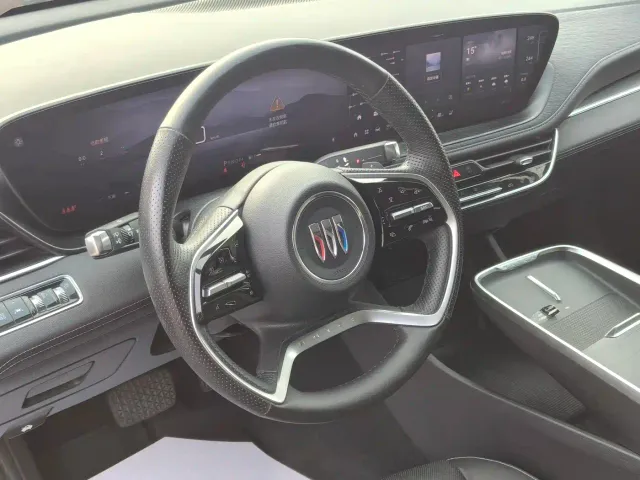 Buick LaCrosse — Фото автомобиля 11