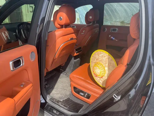 Li Auto L8 — Фото автомобиля 6