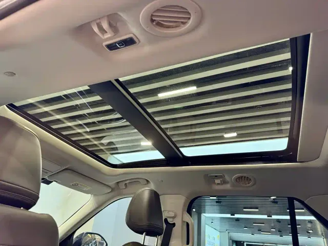 Ford Explorer — Фото автомобиля 26