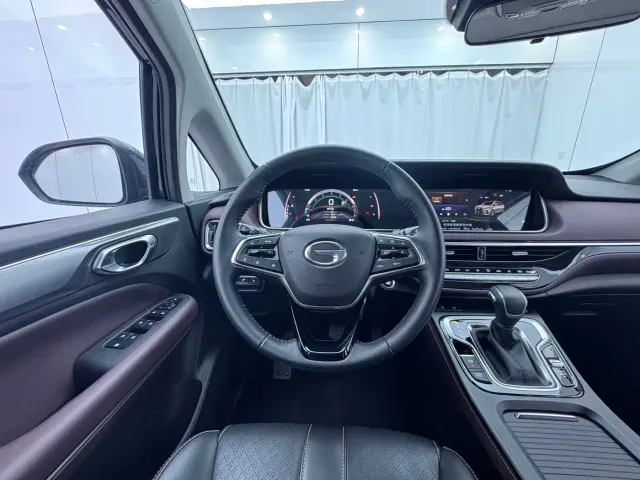 GAC Trumpchi M6 — Фото автомобиля 11