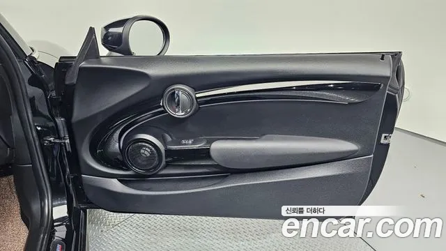 Mini Cooper — Фото автомобиля 25