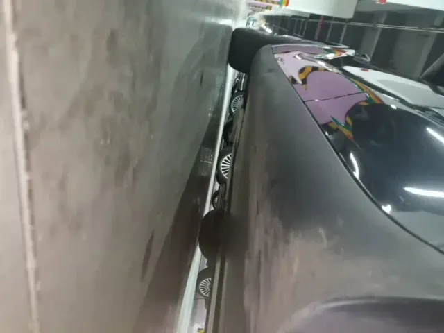 Tesla Model Y — Фото автомобиля 21