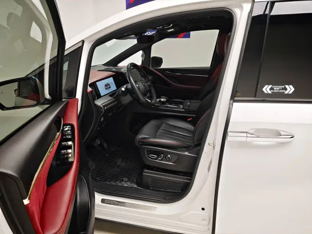 GAC Trumpchi M8 — Фото автомобиля 13