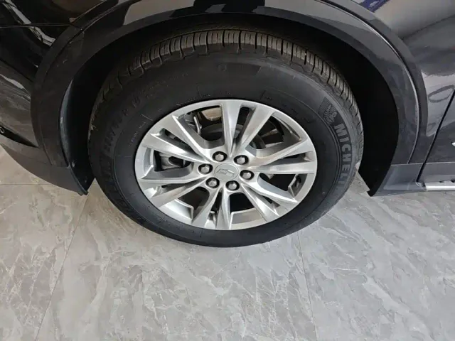 Cadillac XT5 — Фото автомобиля 22