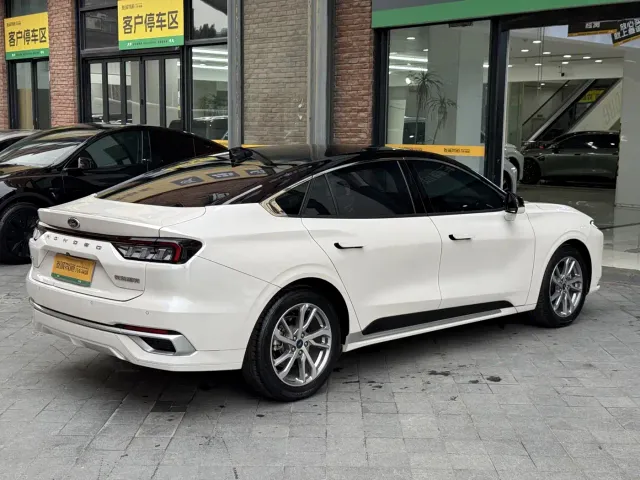 Ford Mondeo — Фото автомобиля 7
