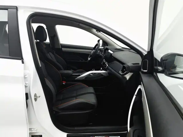 Geely Binyue — Фото автомобиля 23