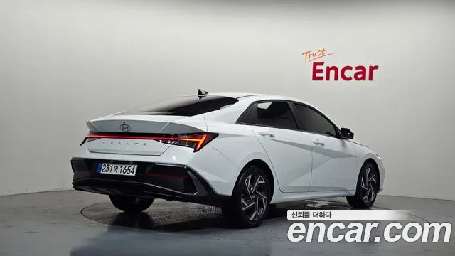 Фотография автомобиля — Hyundai AVANTE