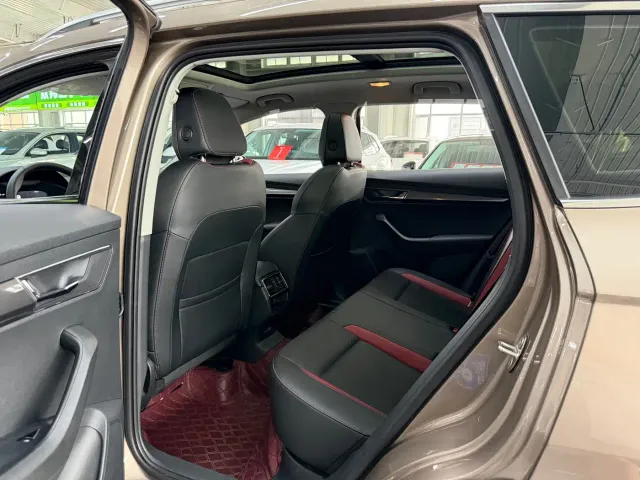 Skoda Karoq — Фото автомобиля 14