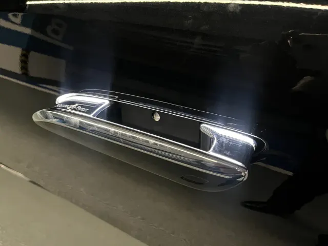 Mercedes-Benz E-Class — Фото автомобиля 24