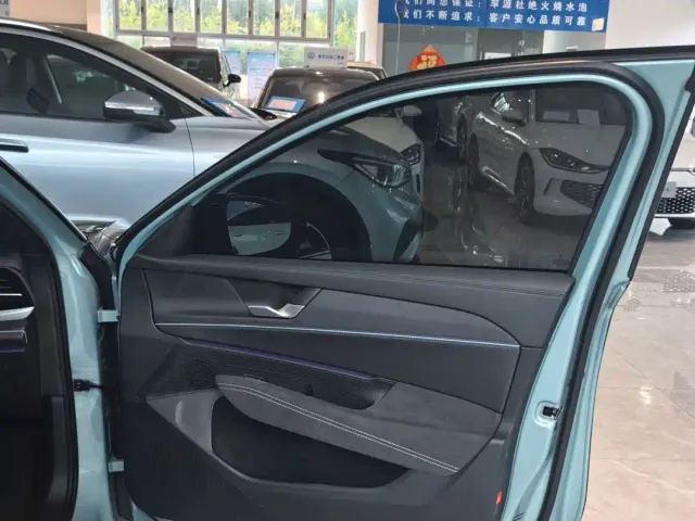 Volkswagen Passat — Фото автомобиля 6