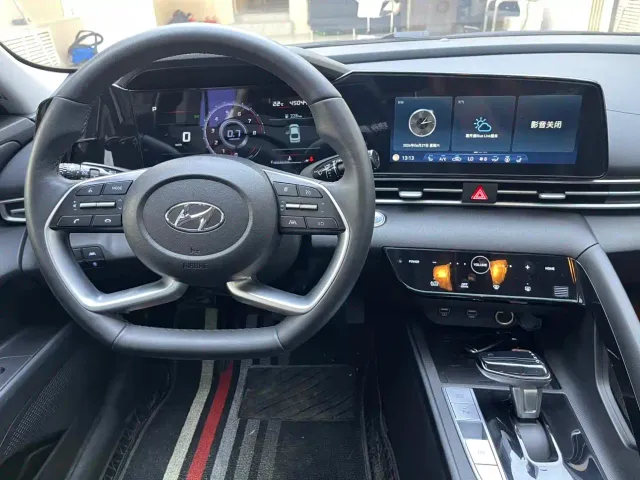 Hyundai Elantra — Фото автомобиля 9