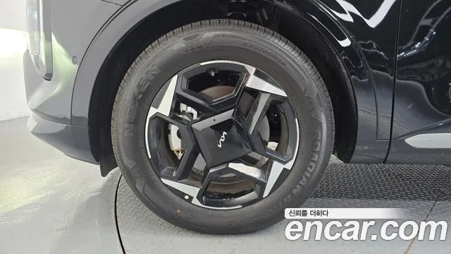 Kia Sportage Бензин 1.6 турбо 2WD — Фото автомобиля 3