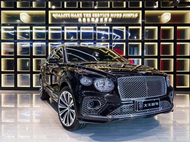 Bentley Bentayga — Фото автомобиля 3