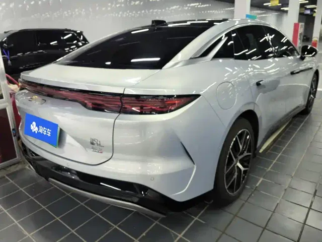 BYD Han L — Фото автомобиля 3