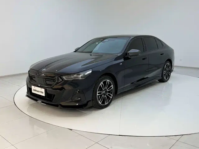BMW BMW 5 Series 2024 525Li M Sport Package — Фото автомобиля 23