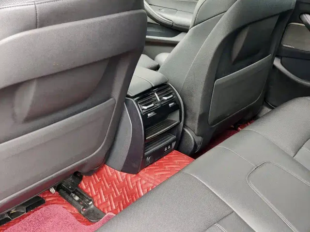 BMW 5 Series — Фото автомобиля 9