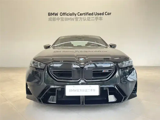 BMW M5 — Фото автомобиля 6