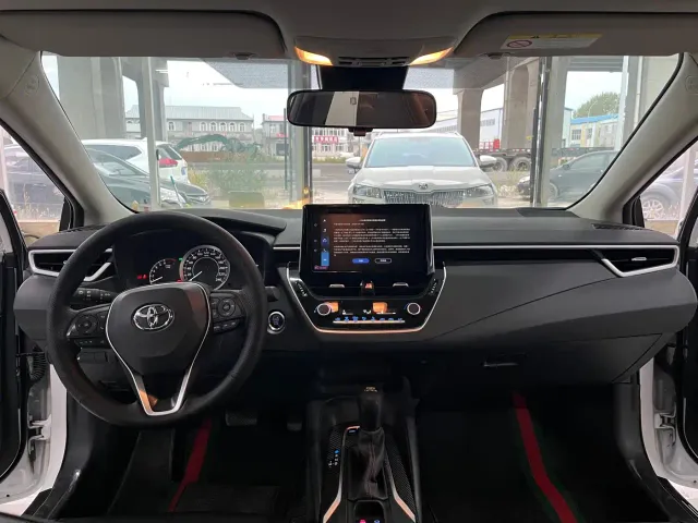 Toyota Corolla — Фото автомобиля 12