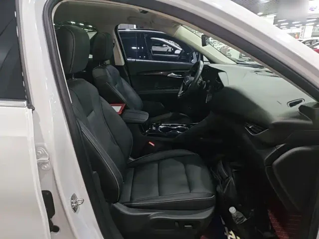 Buick Envision Plus — Фото автомобиля 24