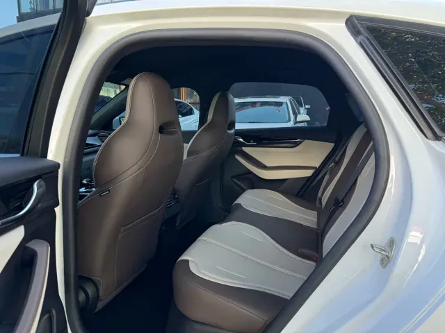 BYD Qin PLUS — Фото автомобиля 5