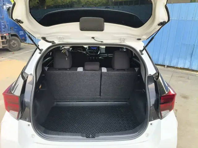 Toyota YARiS L Zhi Xuan — Фото автомобиля 18