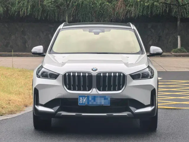 BMW X1 — Фото автомобиля 2