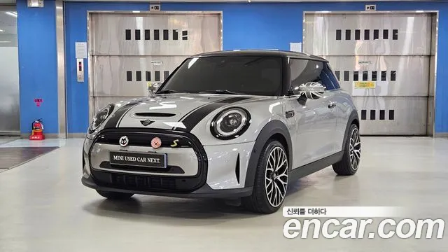 Фотография автомобиля — MINI Cooper Cooper Electric