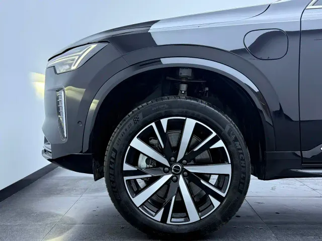Volvo XC90 — Фото автомобиля 16