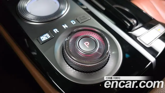 Genesis G80 Бензин 2.5 турбо AWD — Фото автомобиля 8